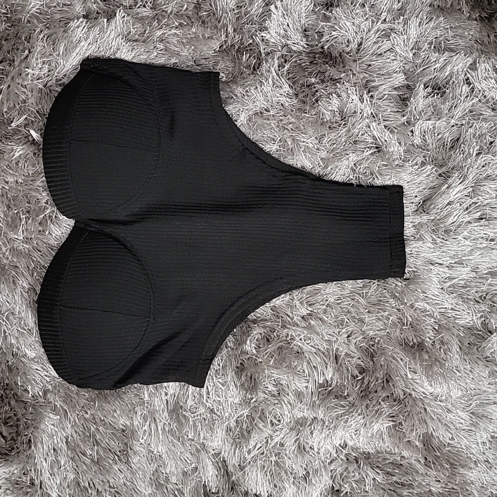 Strapless top